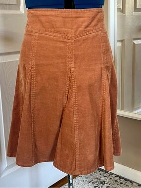 Bass Jeans G.H. Bass burnt sienna corduroy knee length skirt, 100% cotton!